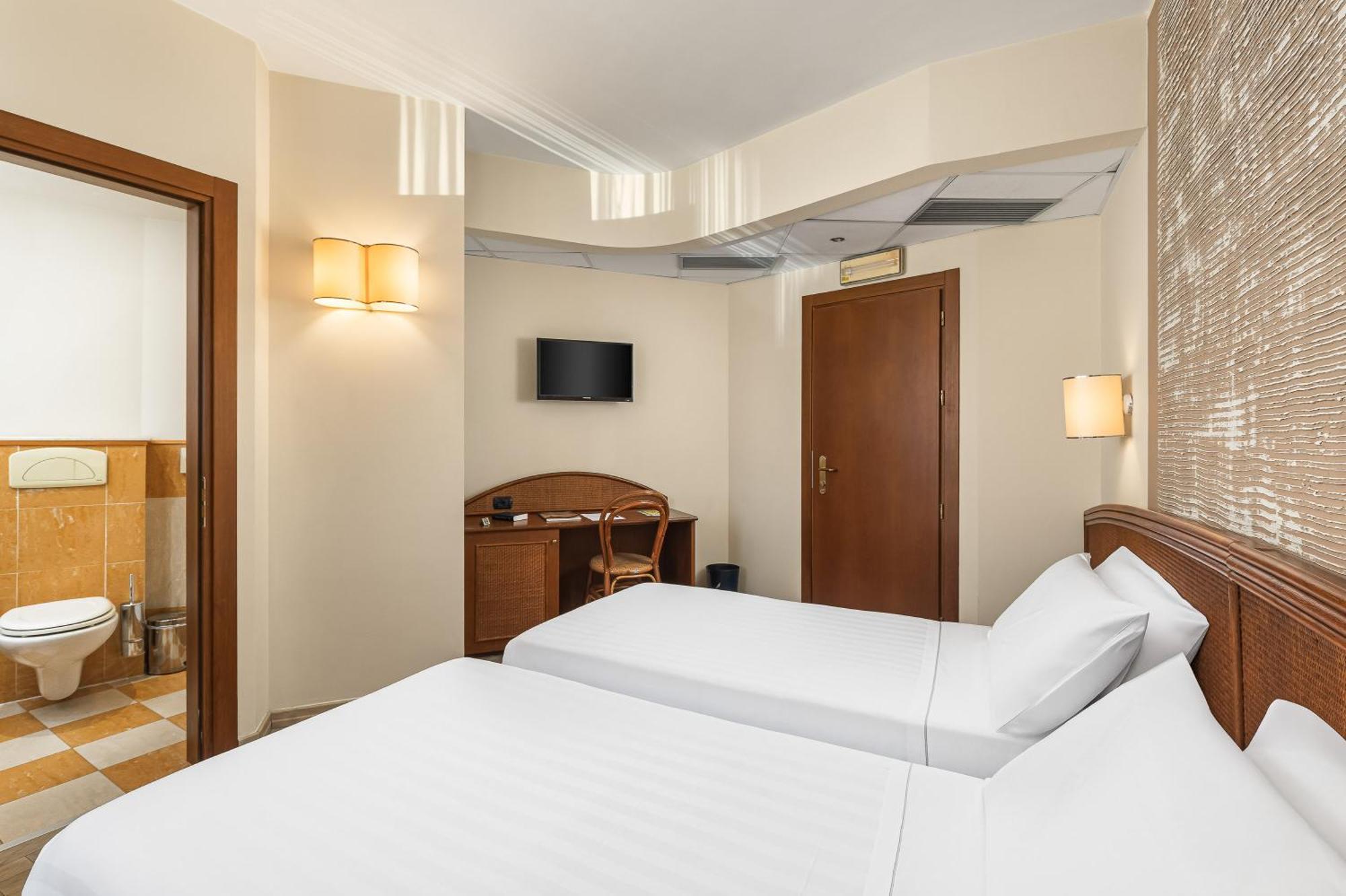 Welcome Hotel لينيانو الغرفة الصورة